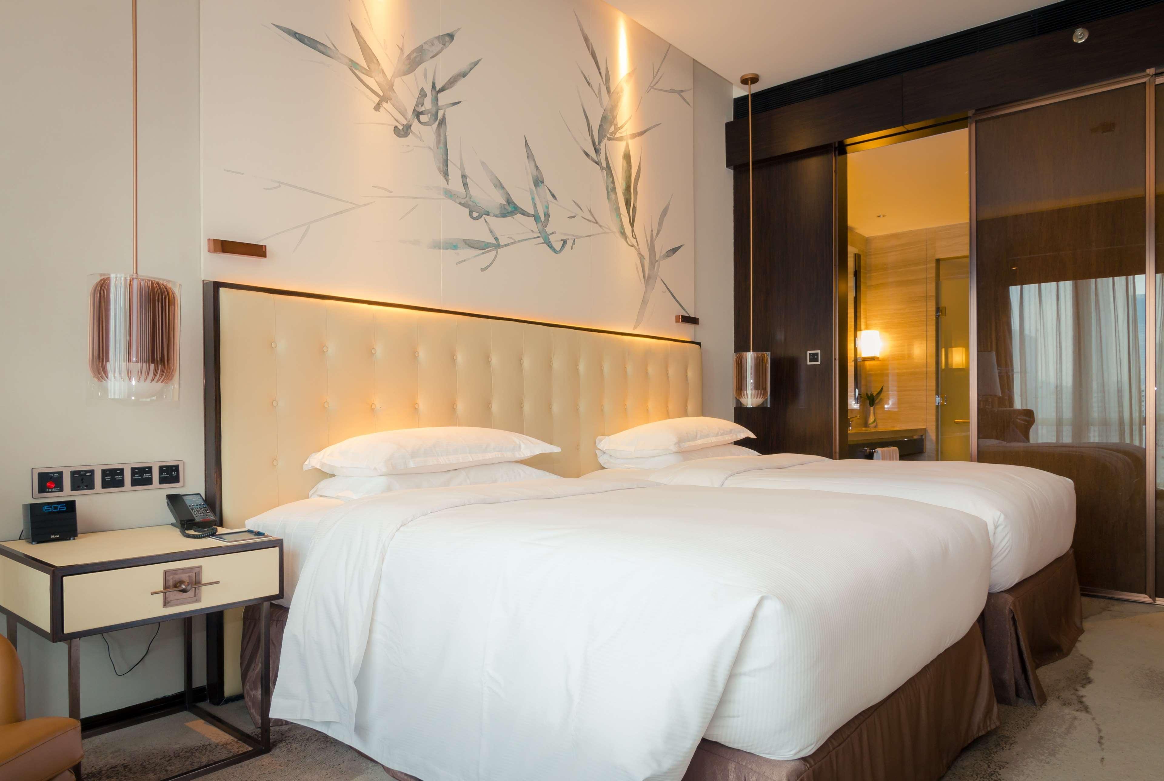 Hilton Shenzhen Futian, Metro Station At Hotel Front Door, Close To Futian Convention & Exhibition Center Εξωτερικό φωτογραφία