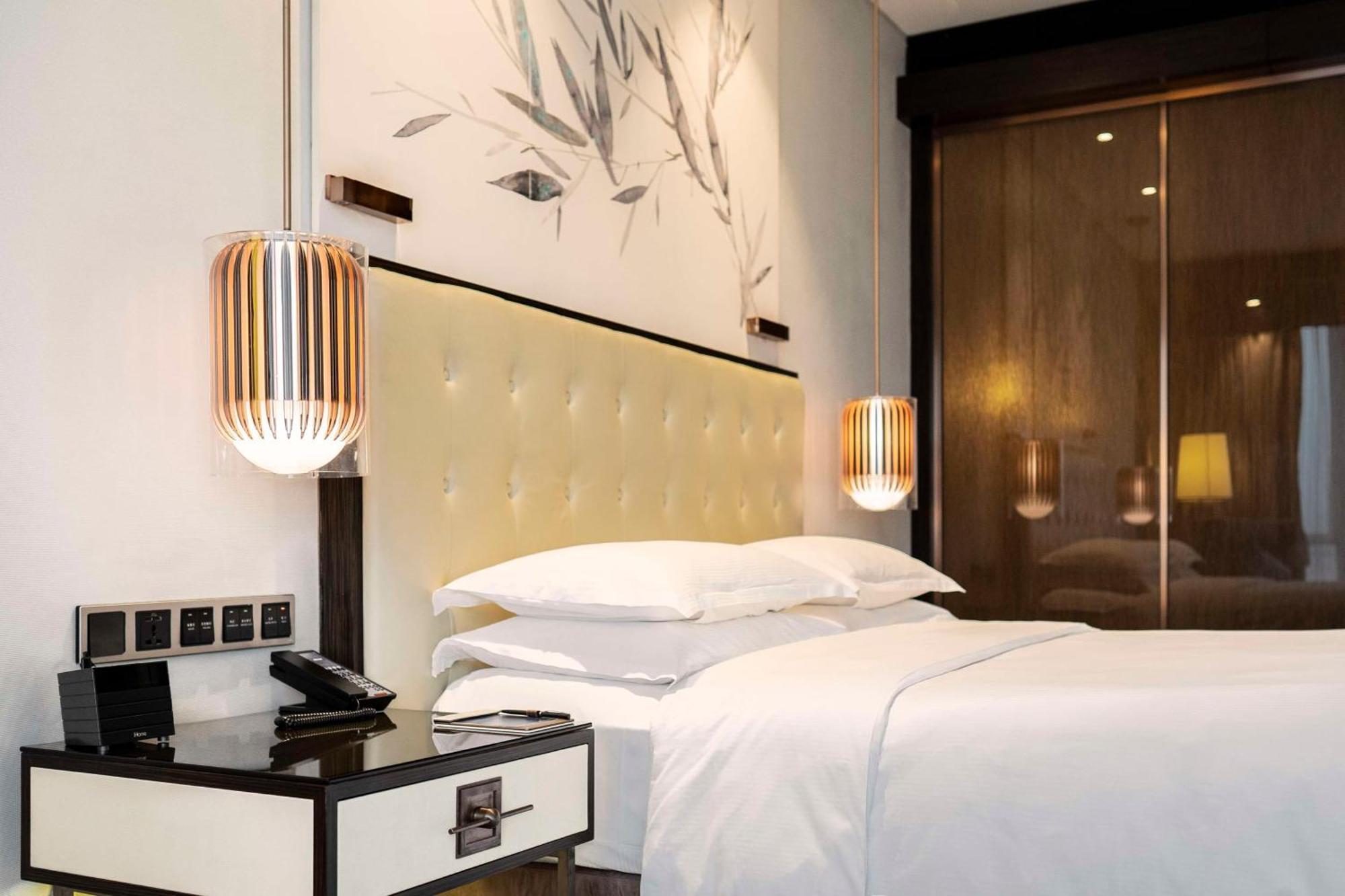 Hilton Shenzhen Futian, Metro Station At Hotel Front Door, Close To Futian Convention & Exhibition Center Εξωτερικό φωτογραφία